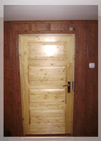 boazeria ścienna, drzwi drewniane